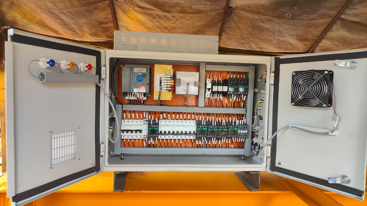 EOT Control Panel Manufacturer in India VFD Logic Contactor Panel
